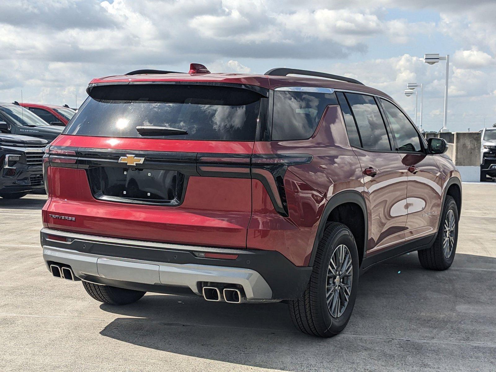 2025 Chevrolet Traverse Vehicle Photo in MIAMI, FL 33172-3015