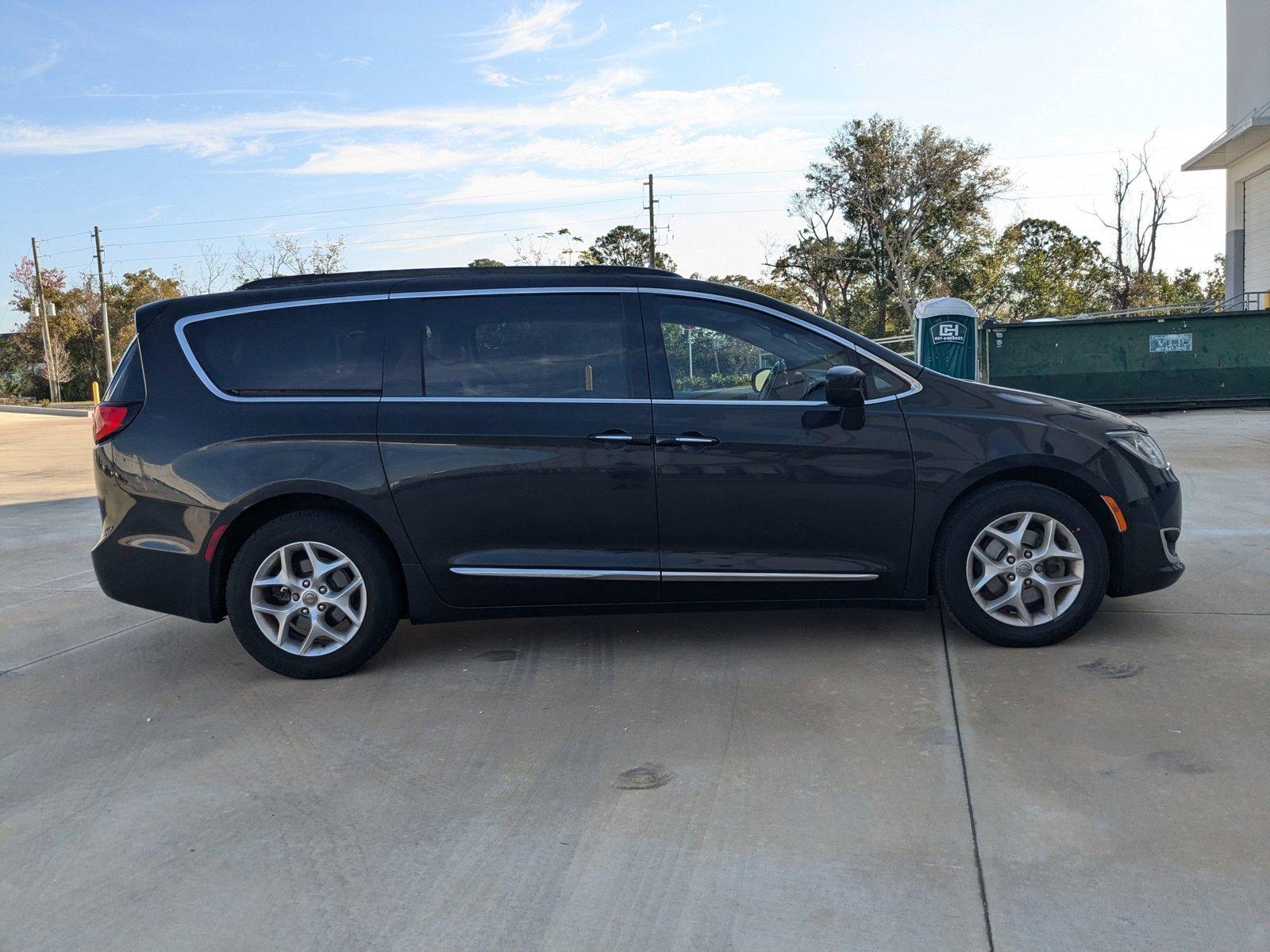 2017 Chrysler Pacifica Vehicle Photo in Winter Park, FL 32792