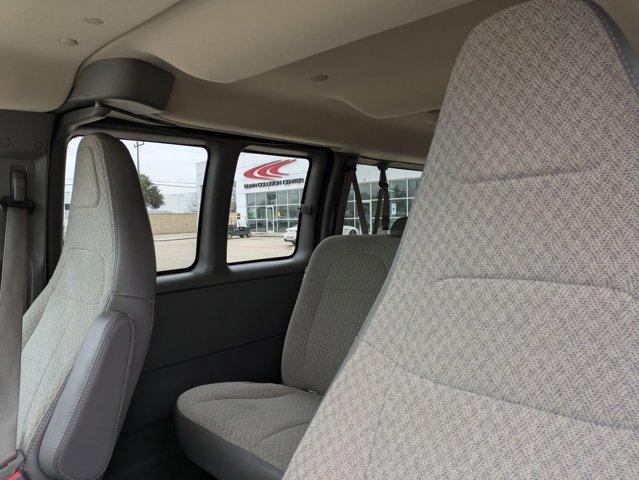 2022 Chevrolet Express Passenger 3500 Vehicle Photo in SELMA, TX 78154-1460