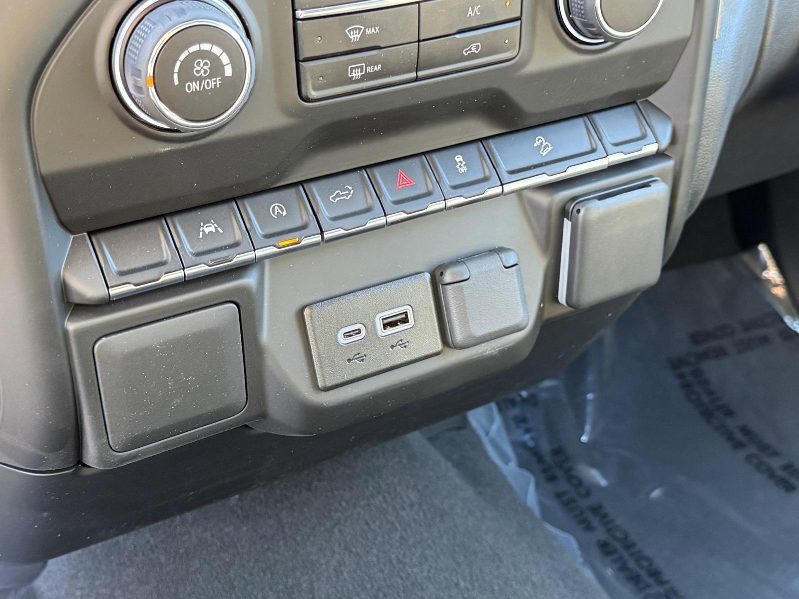 2025 Chevrolet Silverado 1500 Vehicle Photo in LOS ANGELES, CA 90007-3794