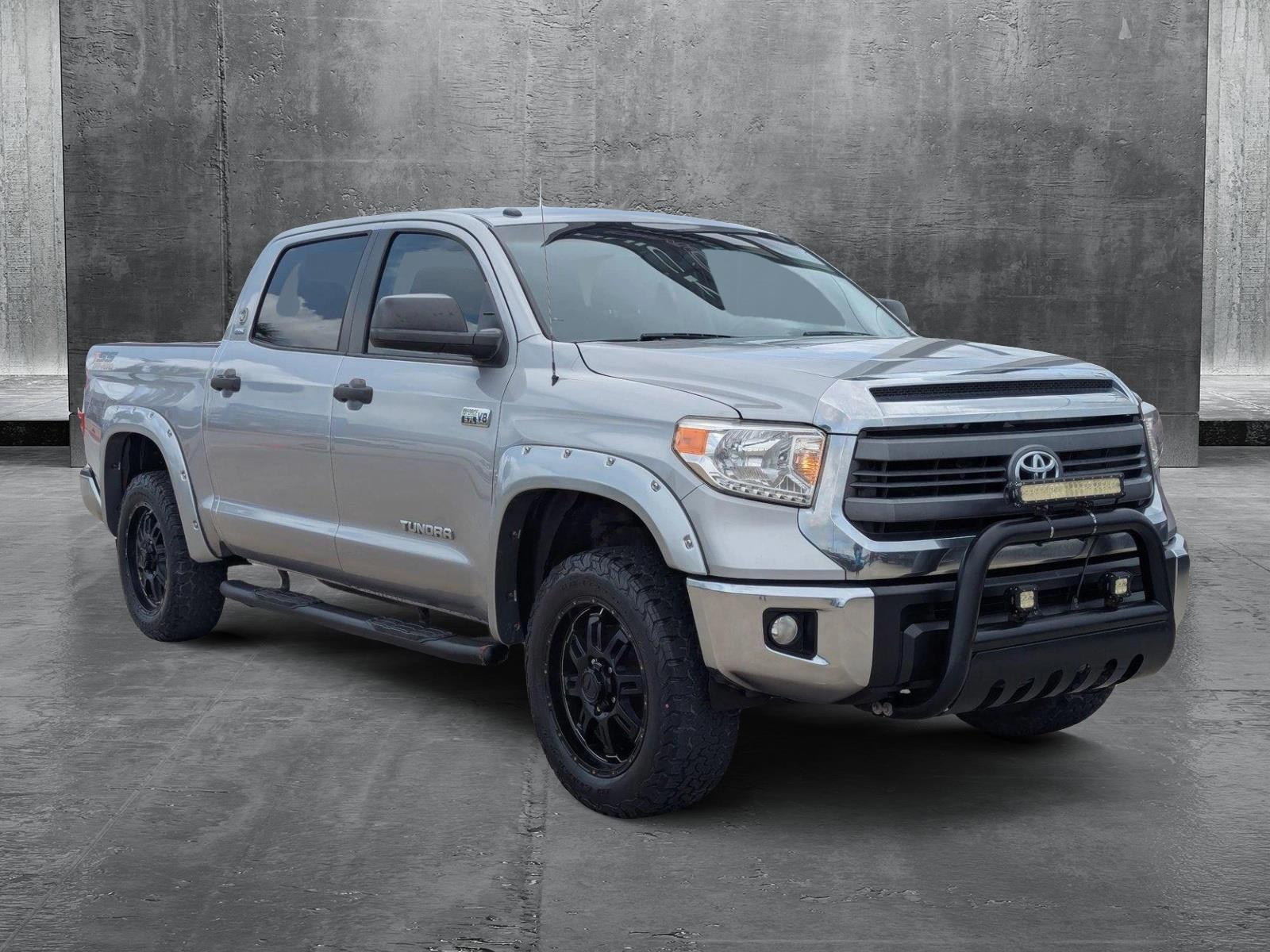 2015 Toyota Tundra 4WD Truck Vehicle Photo in CORPUS CHRISTI, TX 78412-4902