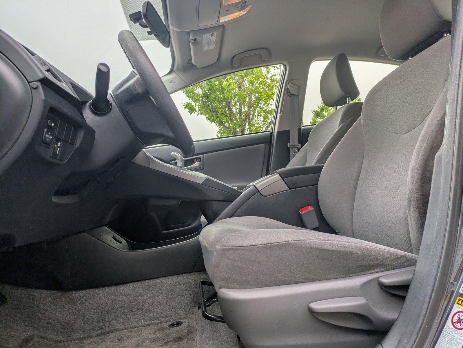 2013 Toyota Prius Vehicle Photo in Valencia, CA 91355-1794