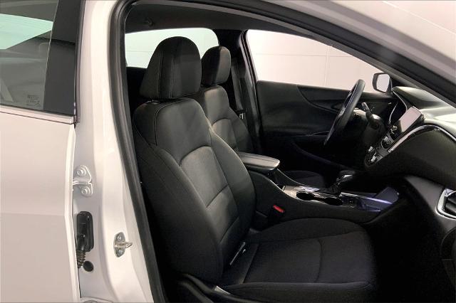2021 Chevrolet Malibu Vehicle Photo in Lees Summit, MO 64086