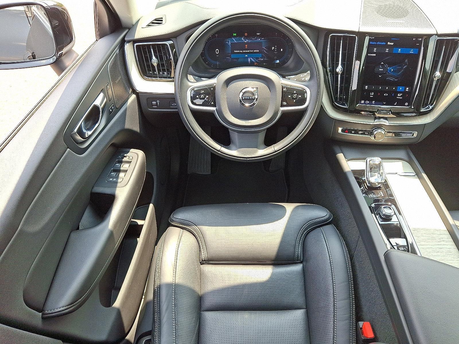2022 Volvo XC60 Vehicle Photo in Trevose, PA 19053
