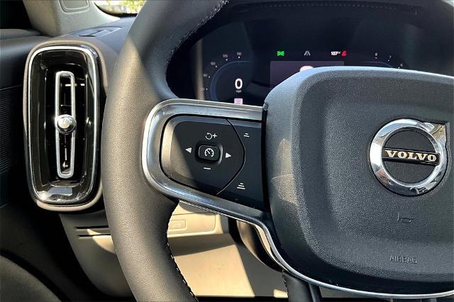 2023 Volvo XC40 Vehicle Photo in Grapevine, TX 76051