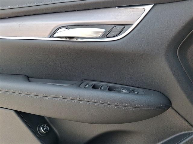 2025 Cadillac XT5 Vehicle Photo in ALLENTOWN, PA 18103-7399
