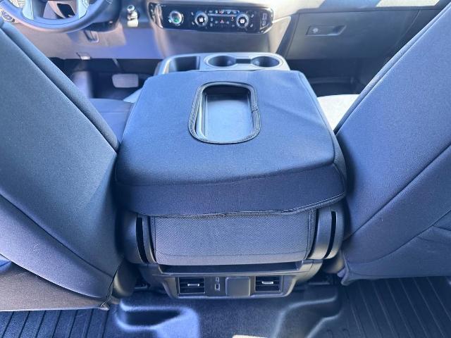 2024 Chevrolet Silverado 1500 Vehicle Photo in Oshkosh, WI 54901