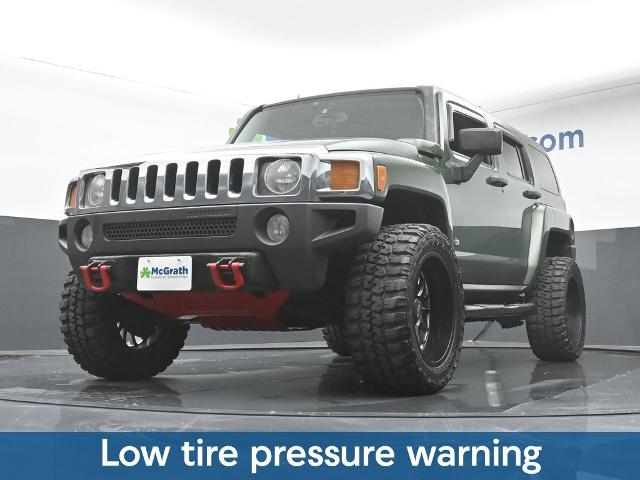 2006 HUMMER H3 Vehicle Photo in Cedar Rapids, IA 52402