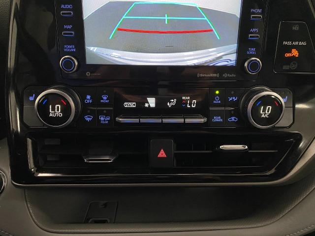 2022 Toyota Highlander Vehicle Photo in Appleton, WI 54913