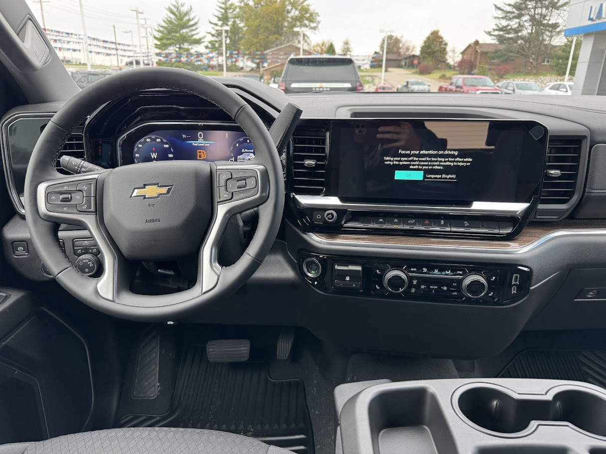 2025 Chevrolet Silverado 1500 Vehicle Photo in BOONVILLE, IN 47601-9633