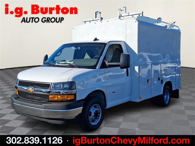 2024 Chevrolet Express Cutaway 3500 Vehicle Photo in MILFORD, DE 19963-6122