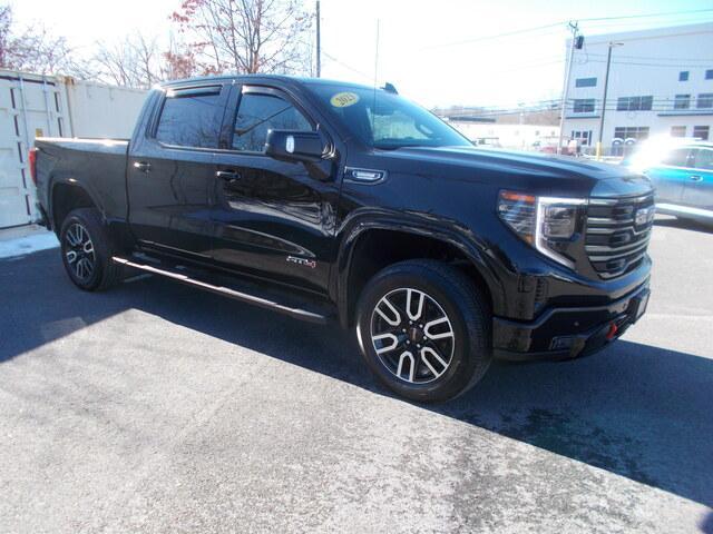 2023 GMC Sierra 1500 Vehicle Photo in LOWELL, MA 01852-4336