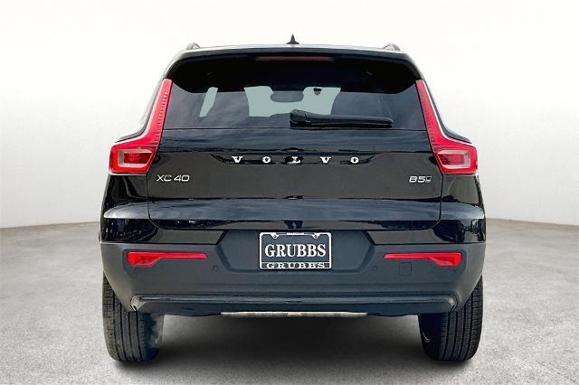 2025 Volvo XC40 Vehicle Photo in Grapevine, TX 76051