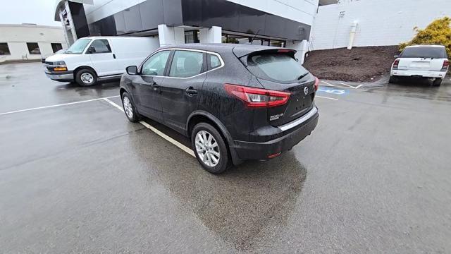 2021 Nissan Rogue Sport Vehicle Photo in Pleasant Hills, PA 15236