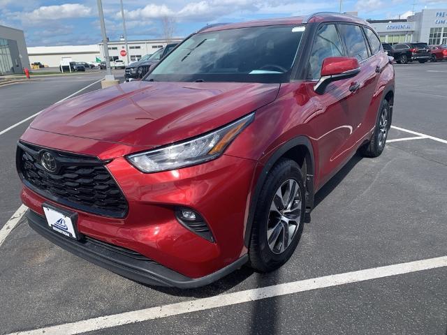 2020 Toyota Highlander Vehicle Photo in GREEN BAY, WI 54304-5303
