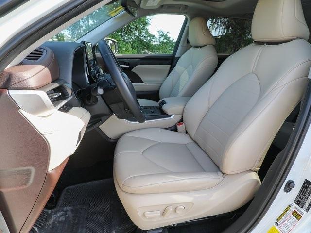 2021 Toyota Highlander Vehicle Photo in HOMOSASSA, FL 34448-1461