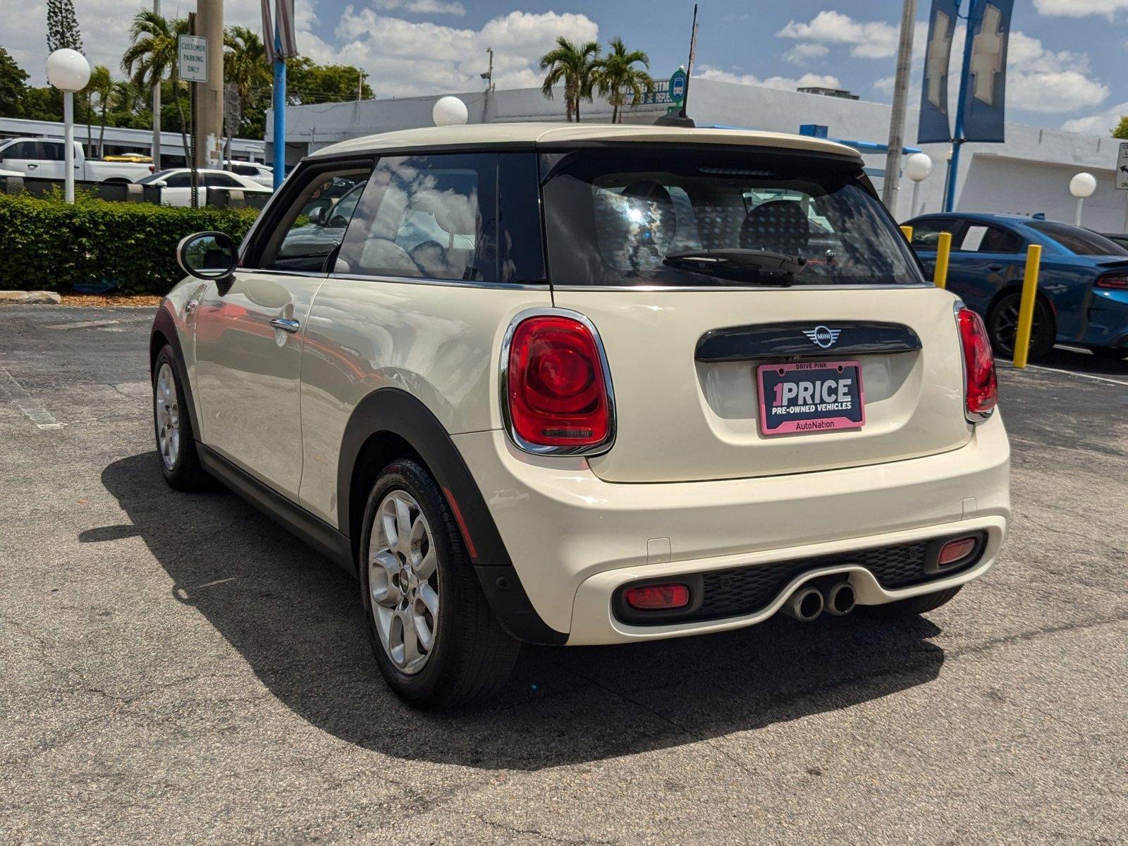 2020 MINI Hardtop 2 Door Vehicle Photo in MIAMI, FL 33134-2699