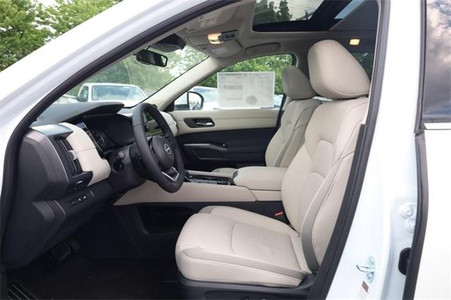2025 Nissan Pathfinder Vehicle Photo in Hazelwood, MO 63042