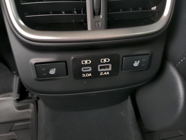 2025 Subaru Outback Vehicle Photo in Green Bay, WI 54304