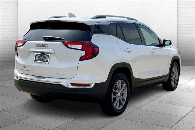 2024 GMC Terrain Vehicle Photo in TOPEKA, KS 66609-0000