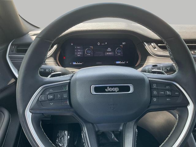2023 Jeep Grand Cherokee L Vehicle Photo in Kaukauna, WI 54130