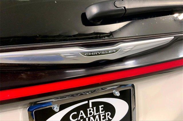 2021 Chrysler Pacifica Vehicle Photo in KANSAS CITY, MO 64114-4502