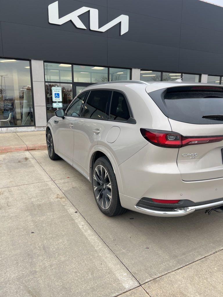 2024 Mazda CX-90 Vehicle Photo in Cedar Rapids, IA 52402