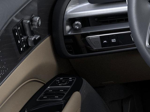 2025 Cadillac LYRIQ Vehicle Photo in SMITHTOWN, NY 11787-5023