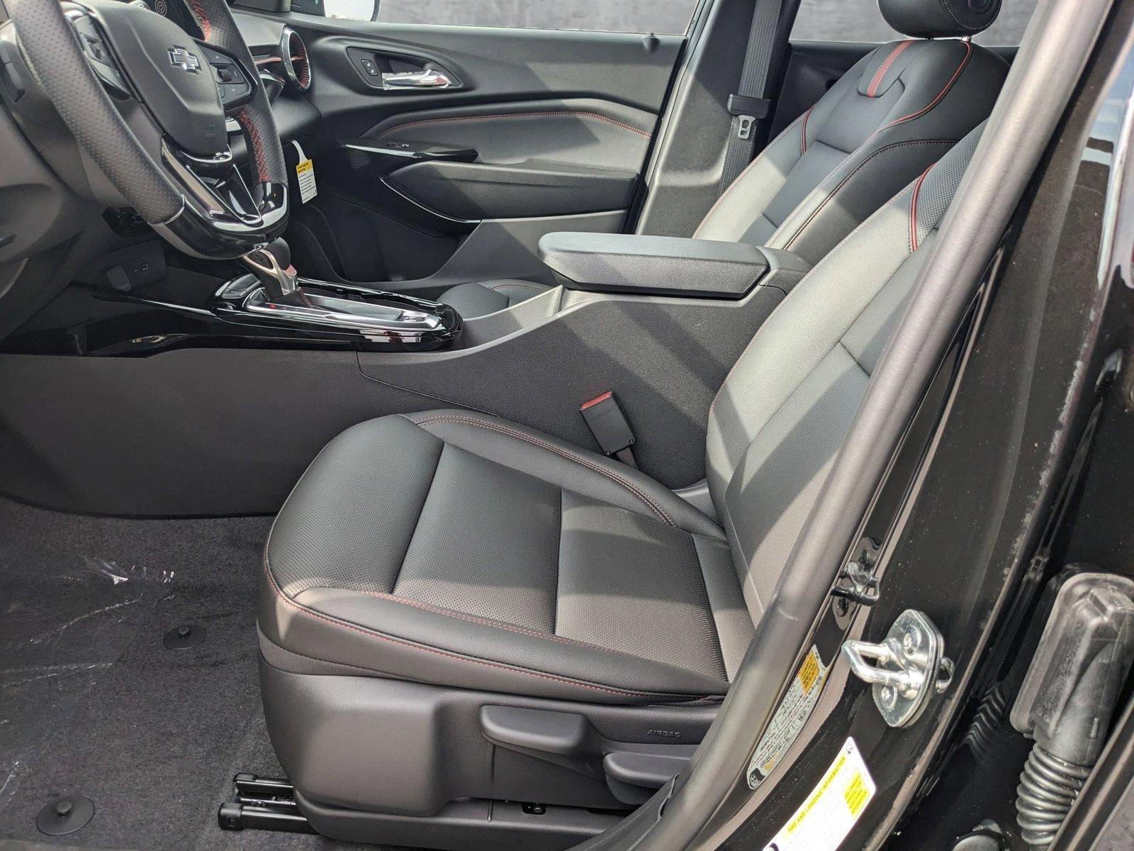 2025 Chevrolet Trax Vehicle Photo in MIAMI, FL 33172-3015