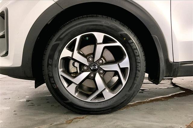 2021 Kia Sportage Vehicle Photo in Lees Summit, MO 64086