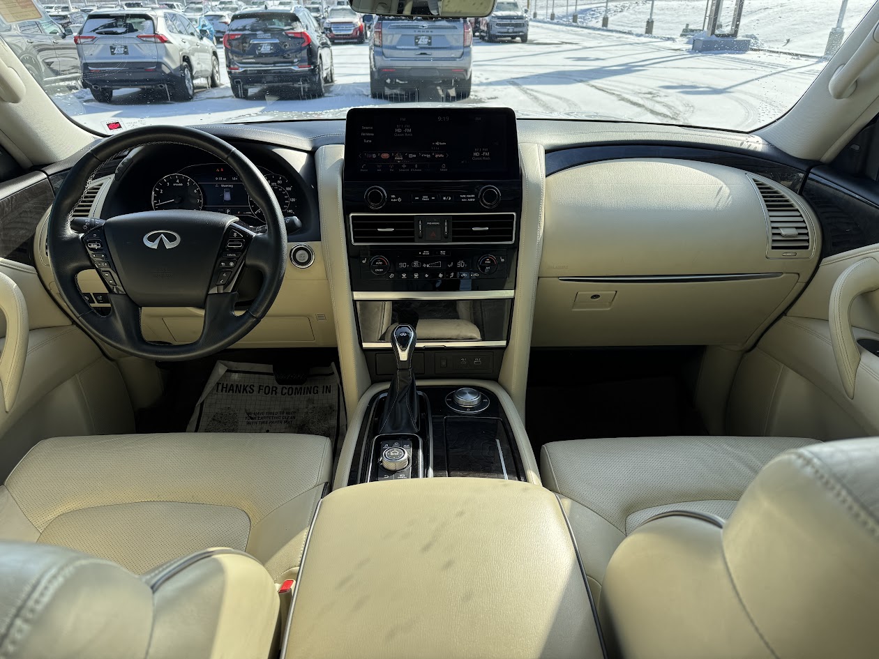 2022 INFINITI QX80 Vehicle Photo in BOONVILLE, IN 47601-9633