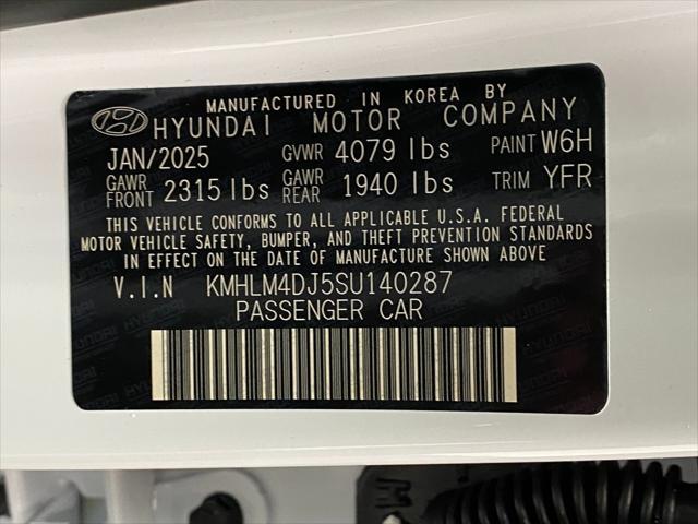 2025 Hyundai ELANTRA Hybrid Vehicle Photo in Appleton, WI 54913