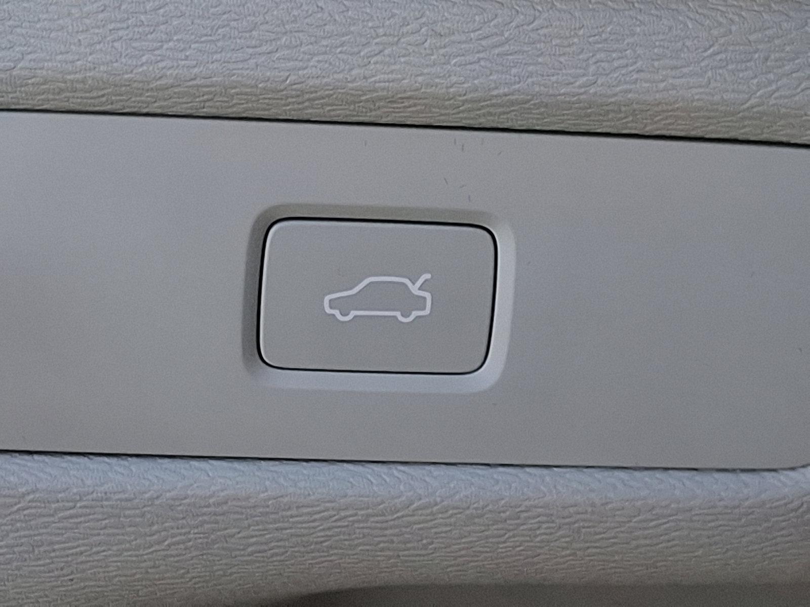 2025 Volvo XC60 Vehicle Photo in Trevose, PA 19053