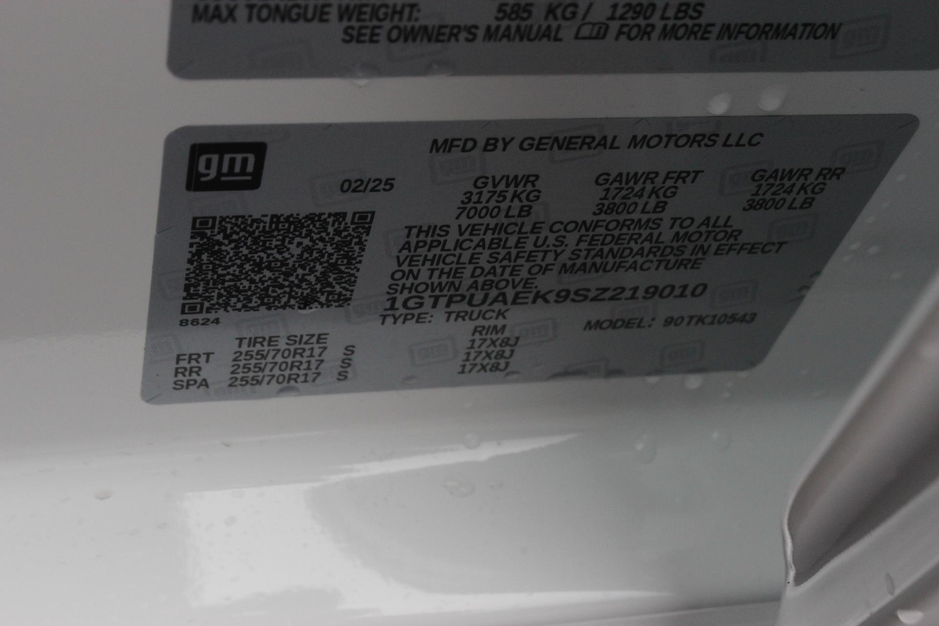2025 GMC Sierra 1500 Vehicle Photo in AURORA, CO 80012-4011