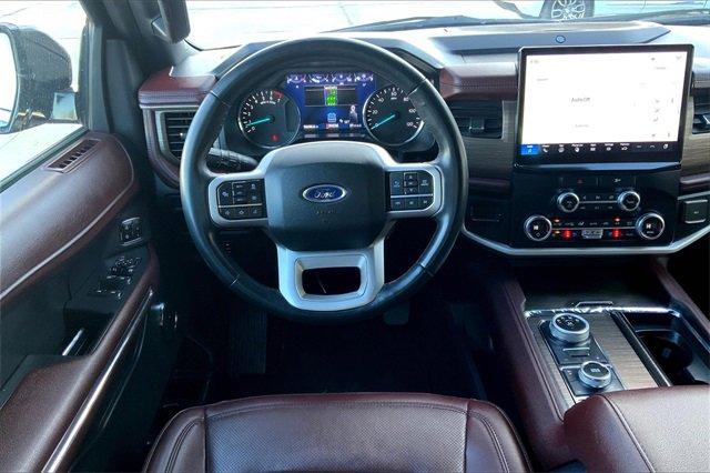 2022 Ford Expedition Vehicle Photo in TOPEKA, KS 66609-0000