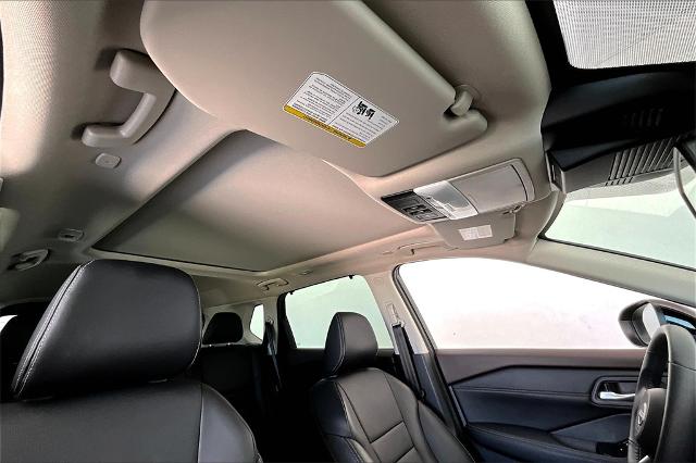 2023 Nissan Rogue Vehicle Photo in Grapevine, TX 76051