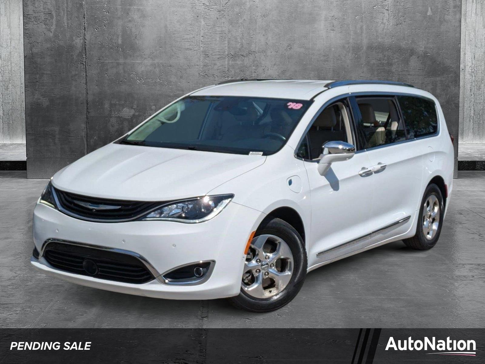 2018 Chrysler Pacifica Vehicle Photo in Tampa, FL 33614