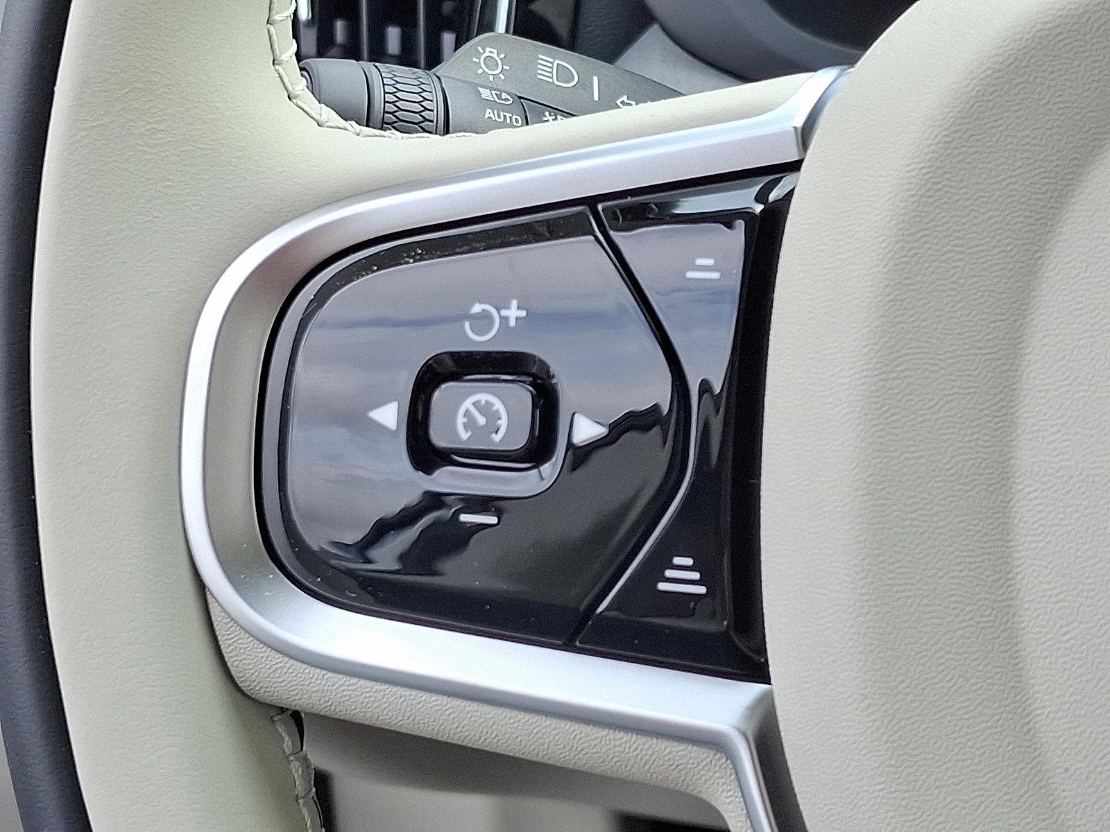 2025 Volvo XC60 Plug-In Hybrid Vehicle Photo in Trevose, PA 19053