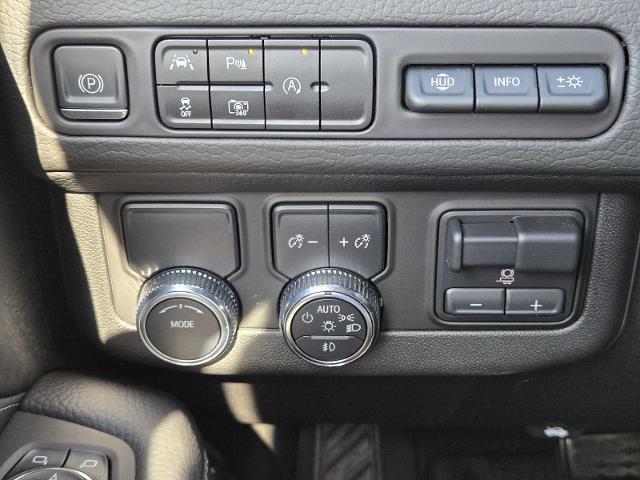 2023 GMC Yukon Vehicle Photo in DENTON, TX 76210-9321