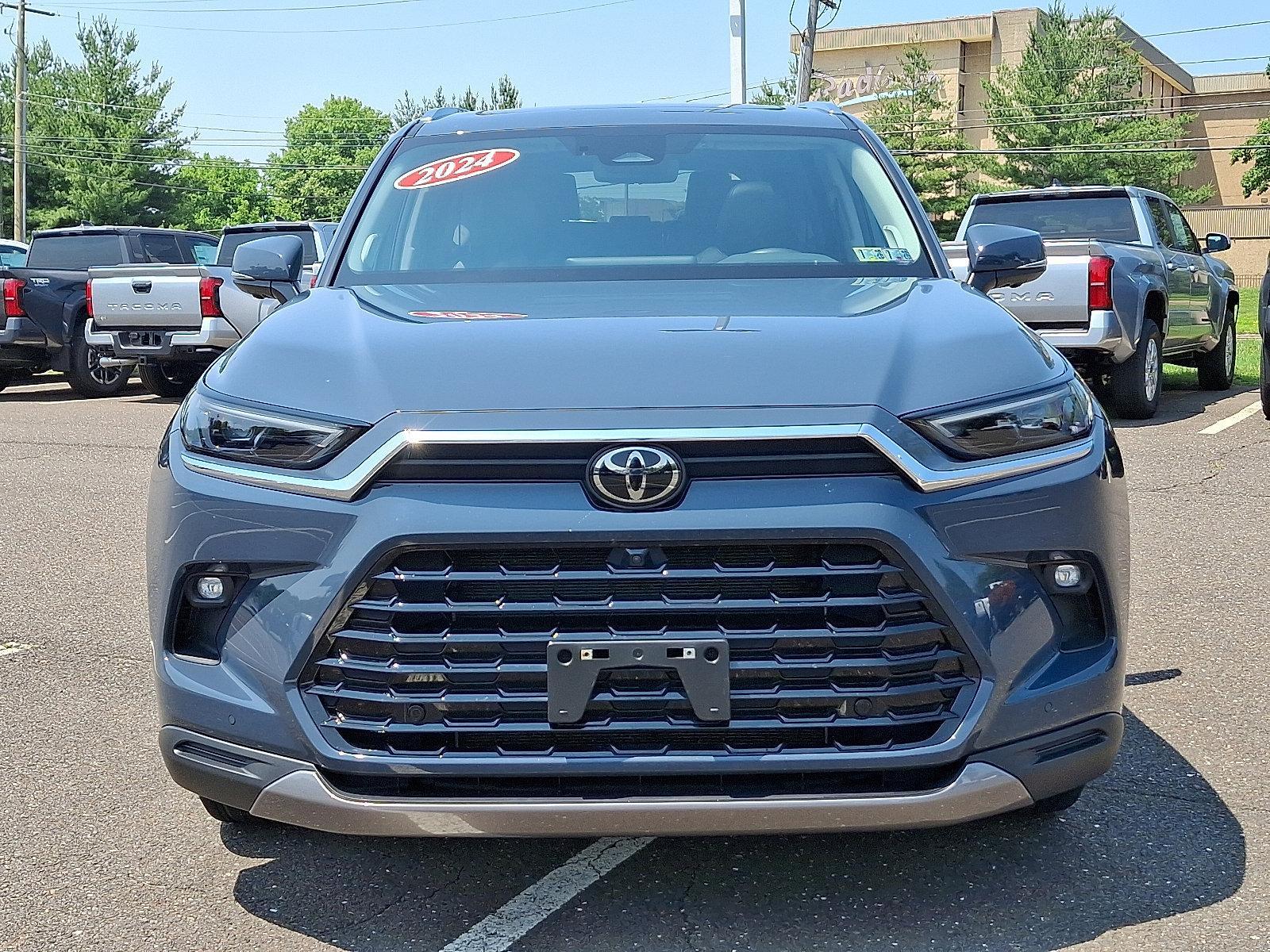 2024 Toyota Grand Highlander Vehicle Photo in Trevose, PA 19053