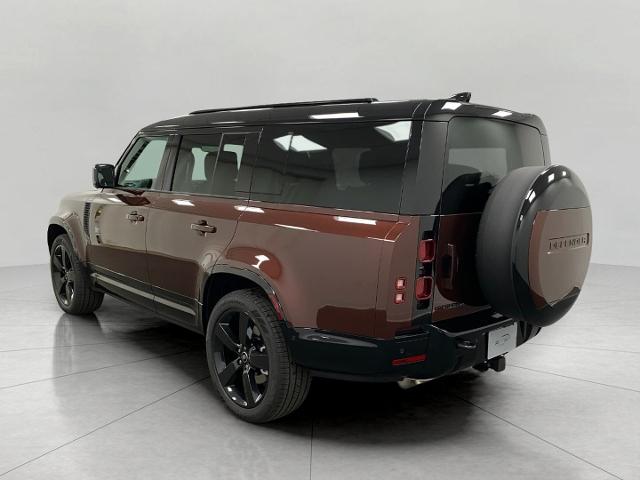2025 Defender Vehicle Photo in Appleton, WI 54913
