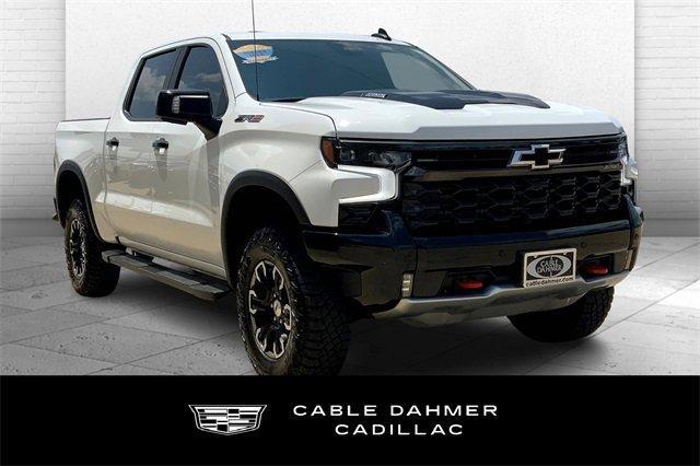 2025 Chevrolet Silverado 1500 Vehicle Photo in TOPEKA, KS 66609-0000