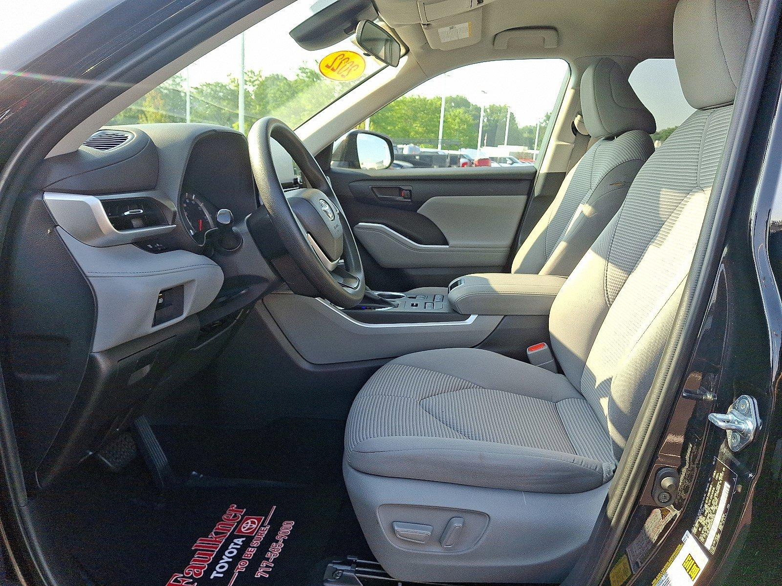 2022 Toyota Highlander Vehicle Photo in Harrisburg, PA 17111