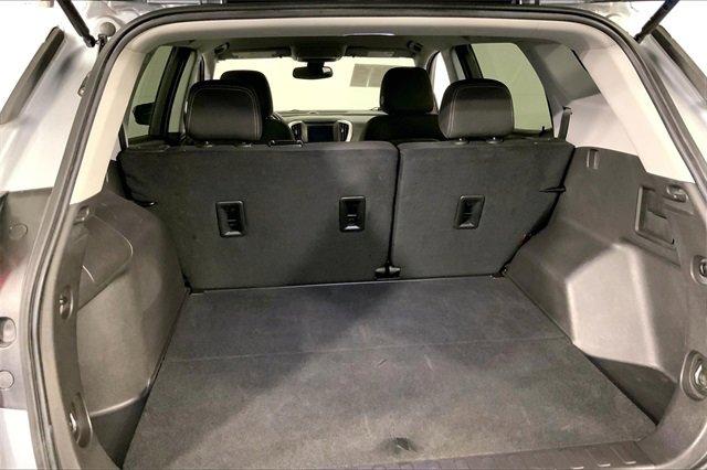 2024 GMC Terrain Vehicle Photo in KANSAS CITY, MO 64114-4502