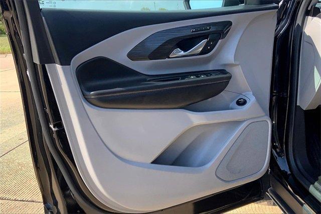 2024 GMC Terrain Vehicle Photo in TOPEKA, KS 66609-0000