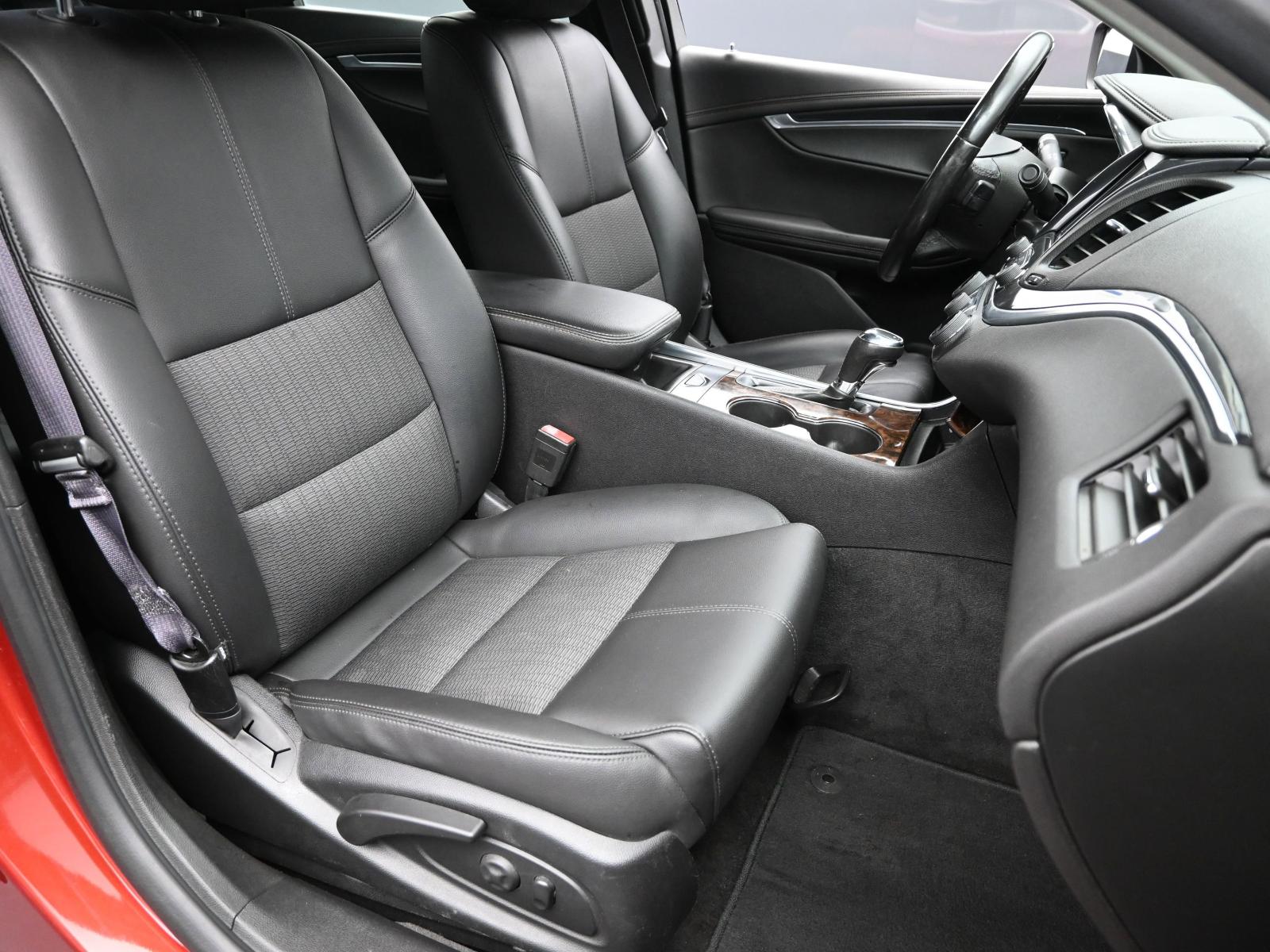 2014 Chevrolet Impala Vehicle Photo in Cedar Rapids, IA 52402