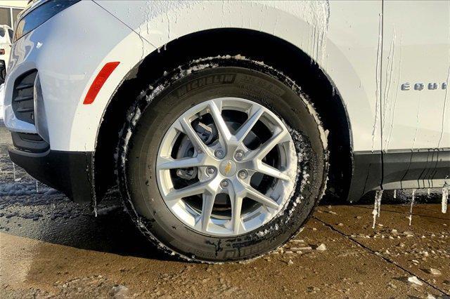 2022 Chevrolet Equinox Vehicle Photo in TOPEKA, KS 66609-0000