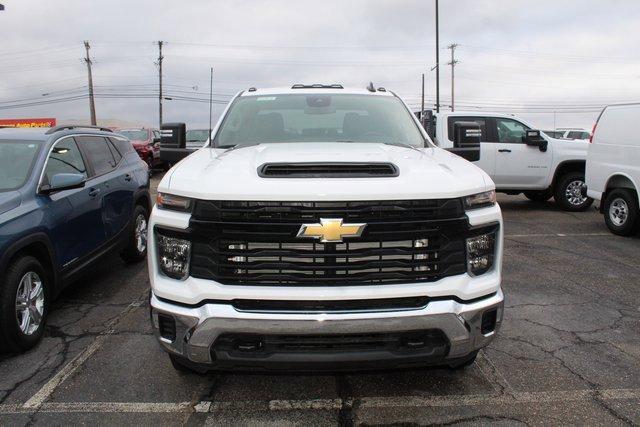 2024 Chevrolet Silverado 3500 HD Chassis Cab Vehicle Photo in SAINT CLAIRSVILLE, OH 43950-8512