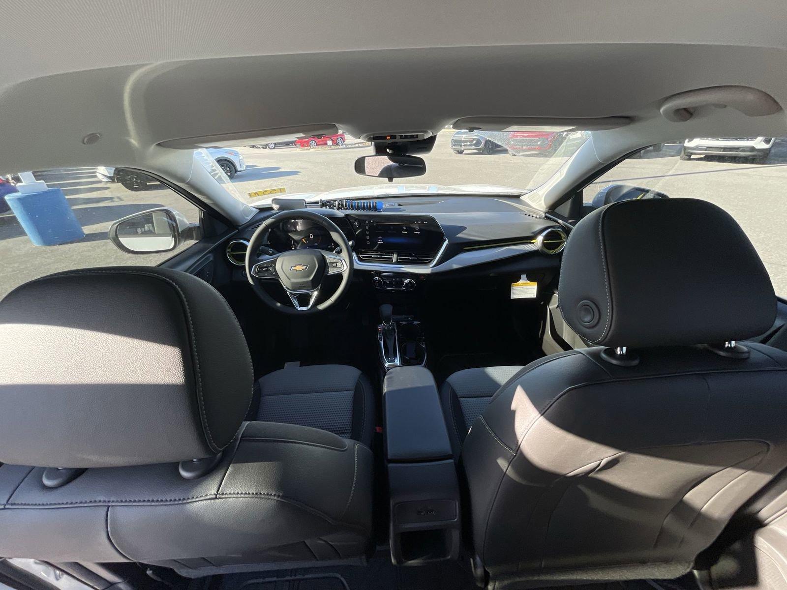 2025 Chevrolet Trax Vehicle Photo in BENTONVILLE, AR 72712-4322