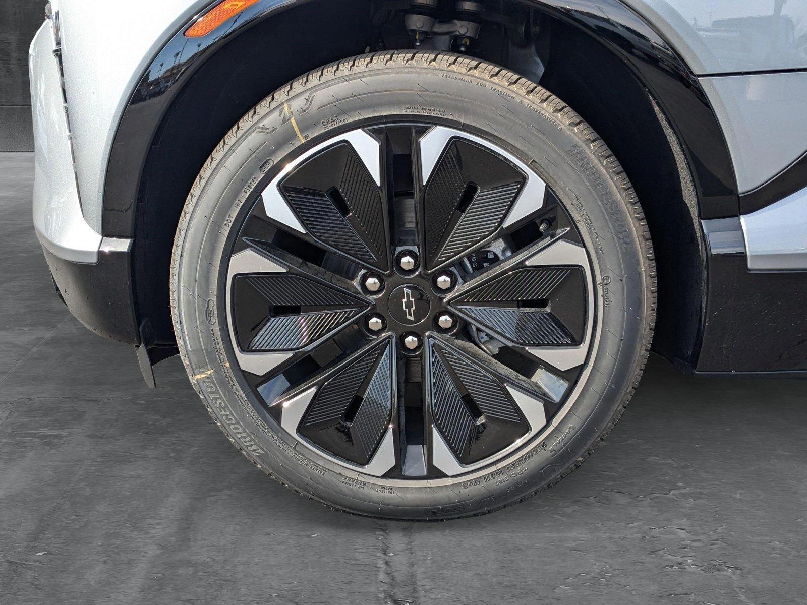 2025 Chevrolet Blazer EV Vehicle Photo in VALENCIA, CA 91355-1705